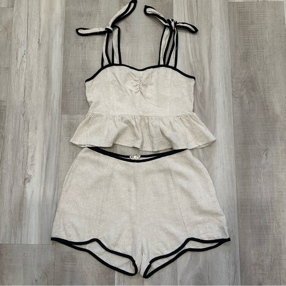 Illa Illa Linen Cream Sleeveless Ruffle Top and Shorts 2 Piece Set - Picture 5 of 16